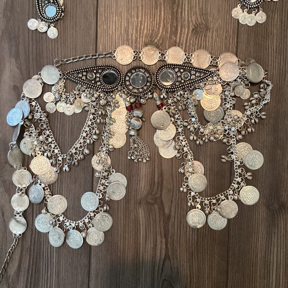 Vintage Silver Metal Belly Dance Belt with headpiece and earrings - Picture 2 of 8